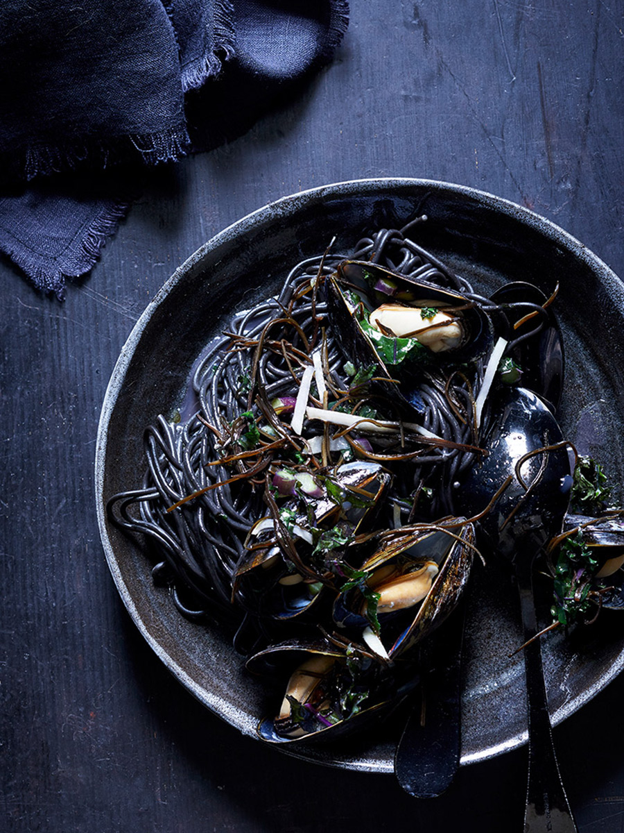 Squid_Ink_mussels_plated_dana_gallagher0006-2