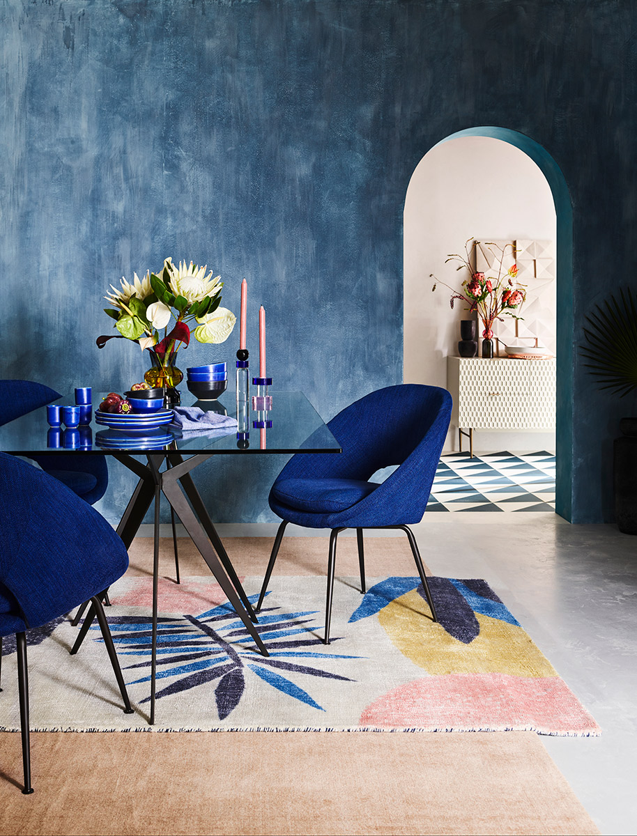 d4-EDM-statement-dining-table-sp19_v1_7715