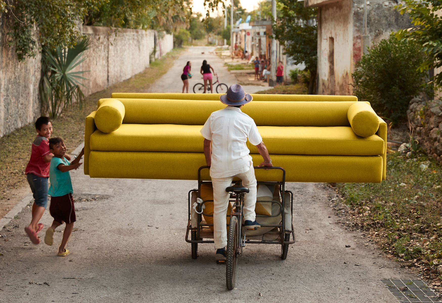 sofa_delivery_horiz